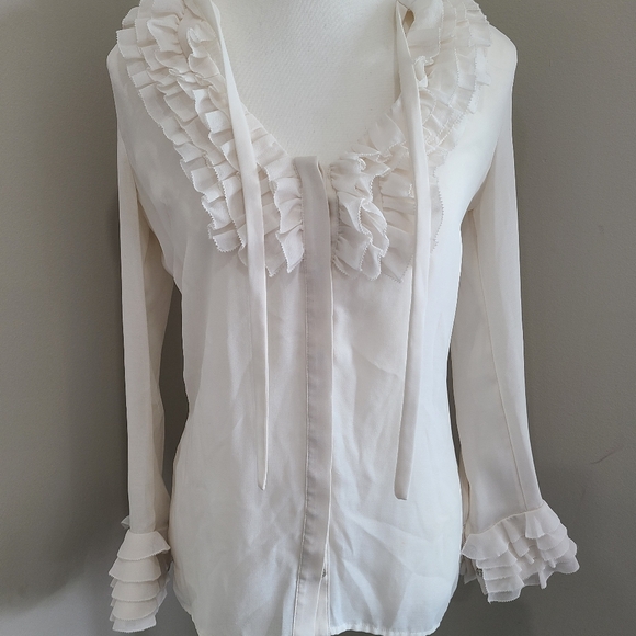 BEBE WHITE RUFFLE BUTTON UP TOP - Picture 6 of 9